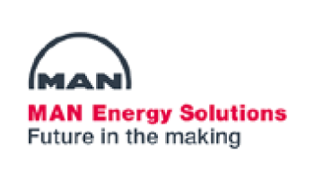 Das Bild ist ein Logo mit dem Text „MAN“ in fetten, dunklen Buchstaben unter einer teilweise kreisförmigen Umrandung. Darunter steht in roter Schrift „MAN Energy Solutions“ und in kleinerer, grauer Schrift darunter „Future in the making“ auf weißem Hintergrund.